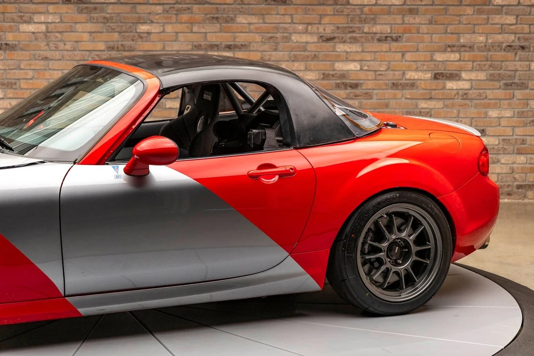 2006 Mazda NC MX-5 Miata - Image 12 of 24