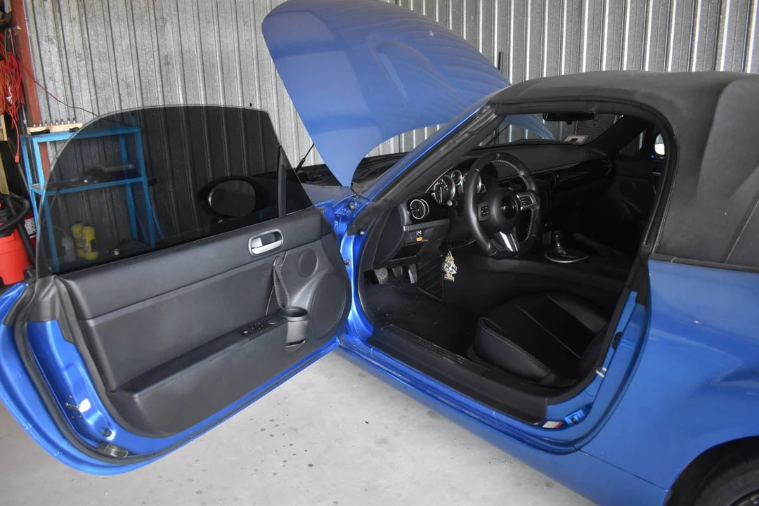 2006 Mazda NC MX-5 Miata - Image 11 of 23