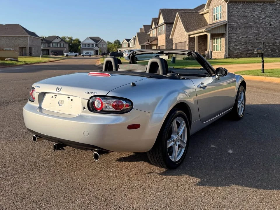 2006 Mazda NC MX-5 Miata - Image 2 of 11