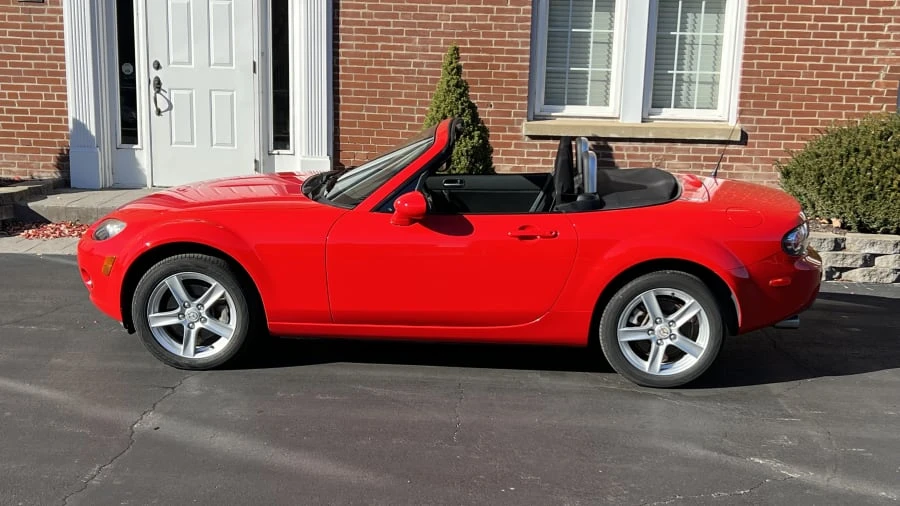 2006 Mazda NC MX-5 Miata - Image 2 of 12