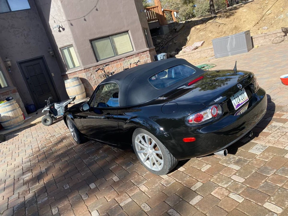 2006 Mazda NC MX-5 Miata - Image 2 of 3