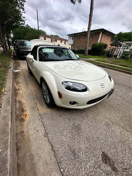 2006 Mazda NC MX-5 Miata - Image 2 of 10
