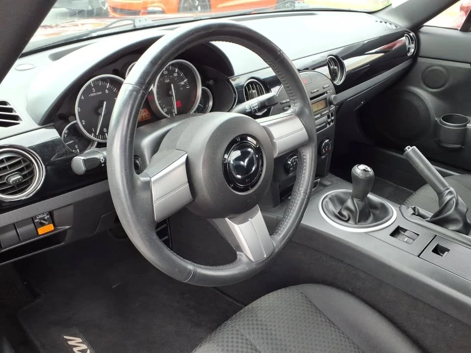 2006 Mazda NC MX-5 Miata - Image 4 of 10