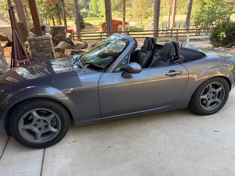 2006 Mazda MX-5 Miata