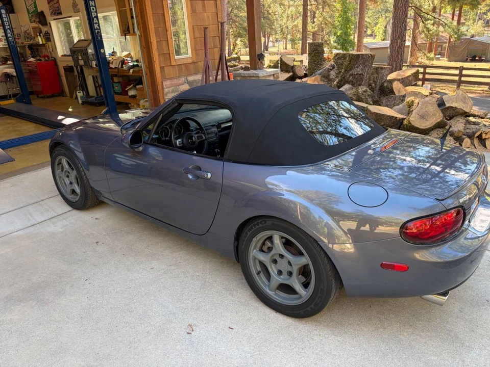 2006 Mazda NC MX-5 Miata - Image 2 of 4