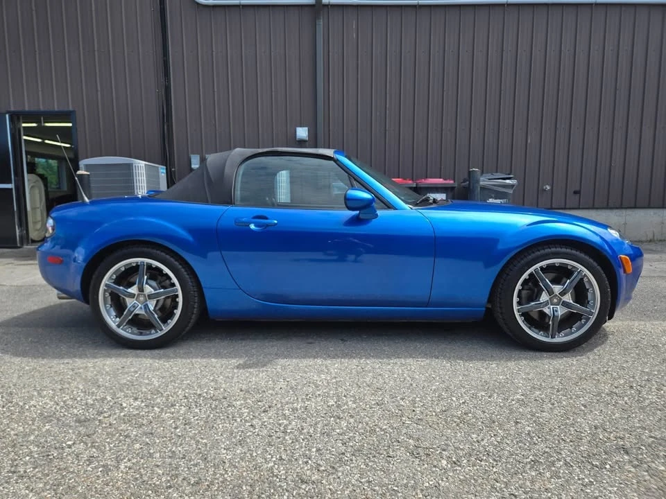 2006 Mazda NC MX-5 Miata - Image 13 of 20