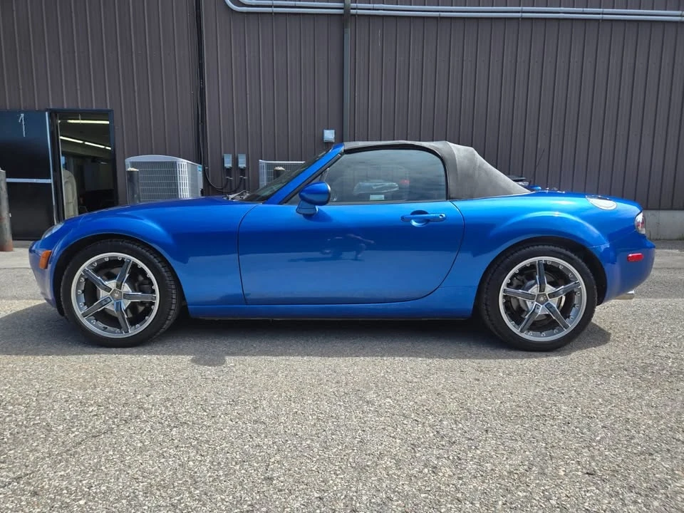 2006 Mazda NC MX-5 Miata - Image 5 of 20