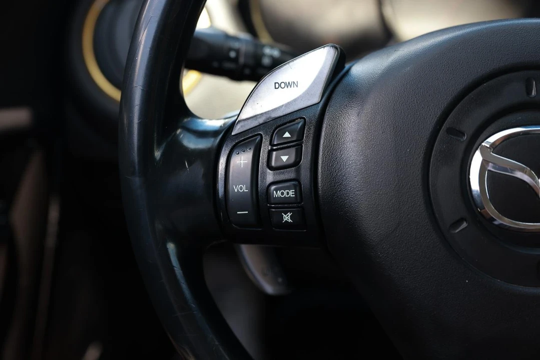 2006 Mazda RX-8 1st Gen - Image 25 of 31