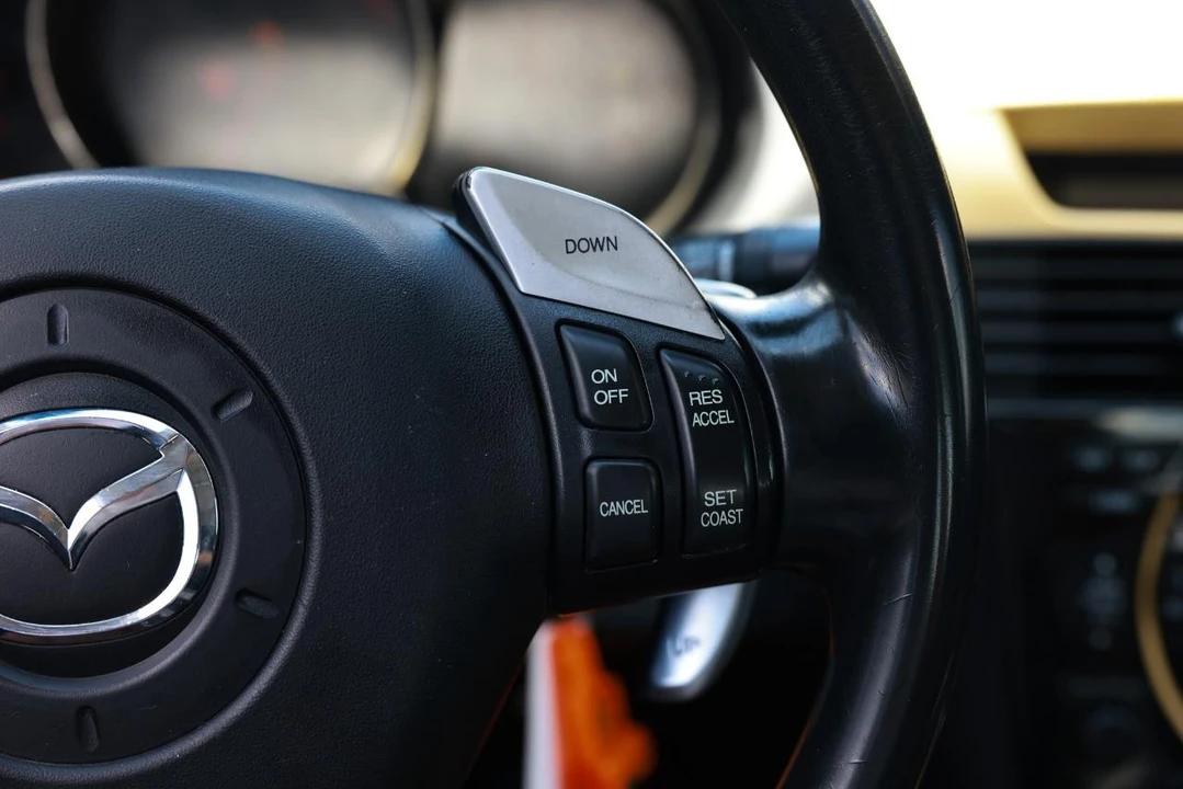2006 Mazda RX-8 1st Gen - Image 26 of 31
