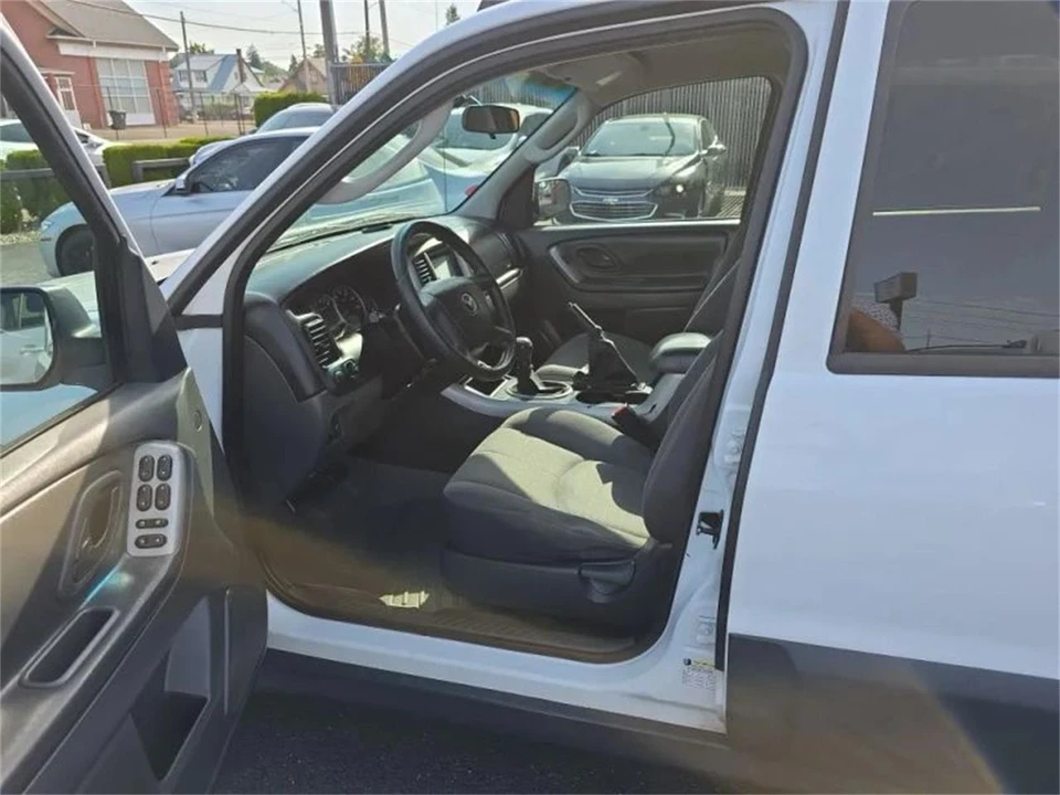 2006 Mazda - Image 11 of 15
