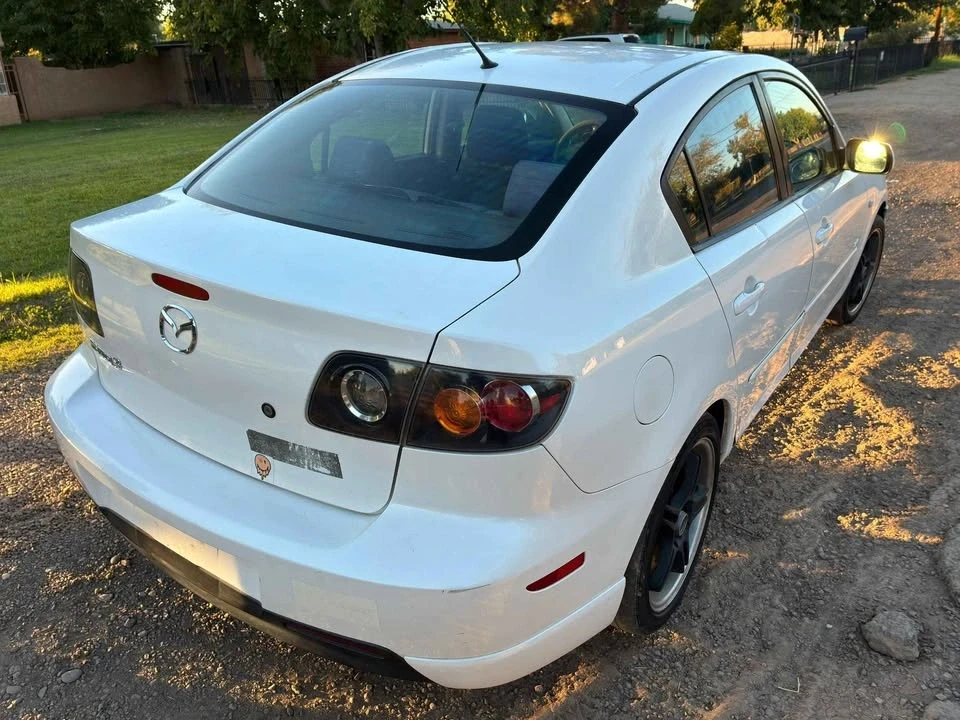 2006 Mazda Mazda 3 1st Gen - Image 3 of 10