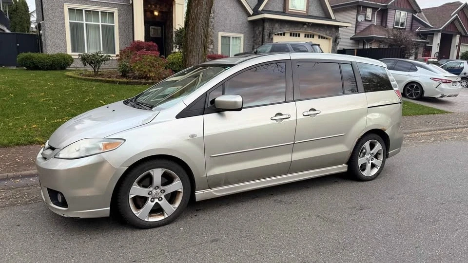 2006 Mazda Mazda 5 - Image 2 of 12