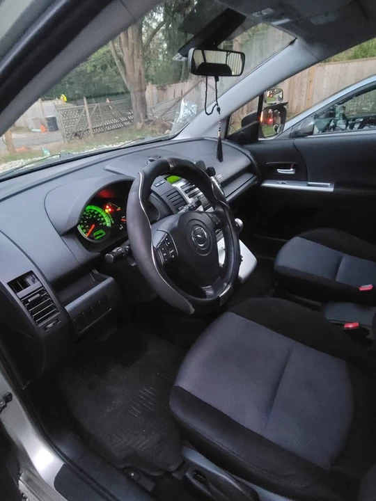 2006 Mazda Mazda 5 - Image 3 of 11