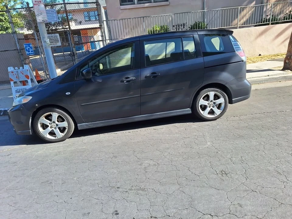 2006 Mazda Mazda 5 - Image 2 of 20