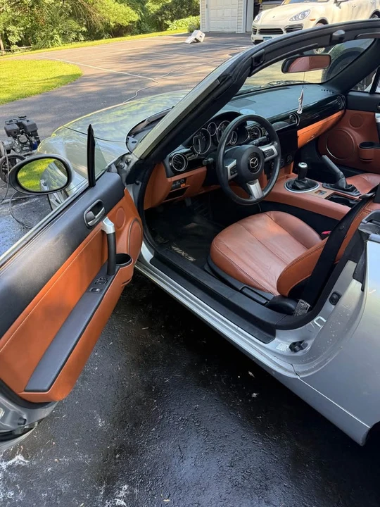 2006 Mazda NC MX-5 Miata - Image 11 of 20