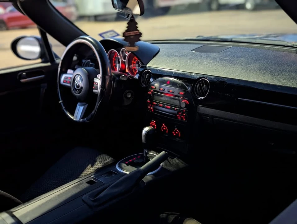 2006 Mazda NC MX-5 Miata - Image 7 of 15