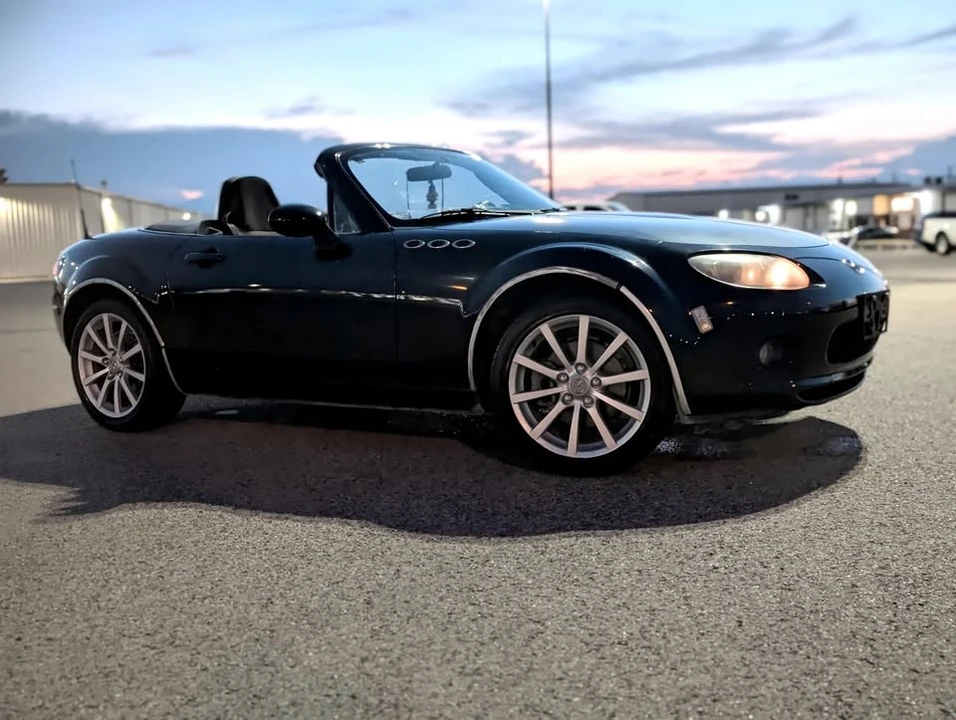 2006 Mazda NC MX-5 Miata - Image 14 of 15
