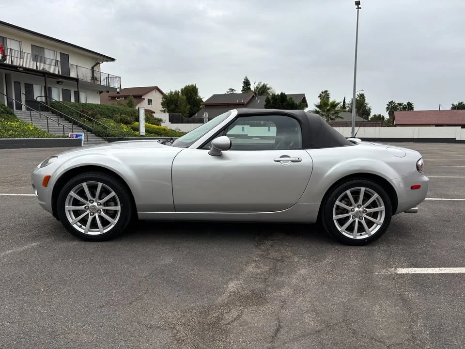 2006 Mazda NC MX-5 Miata - Image 2 of 16