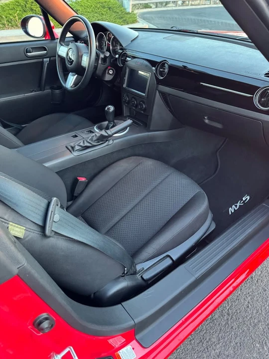 2006 Mazda NC MX-5 Miata - Image 10 of 15
