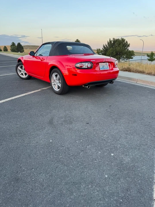 2006 Mazda NC MX-5 Miata - Image 5 of 15
