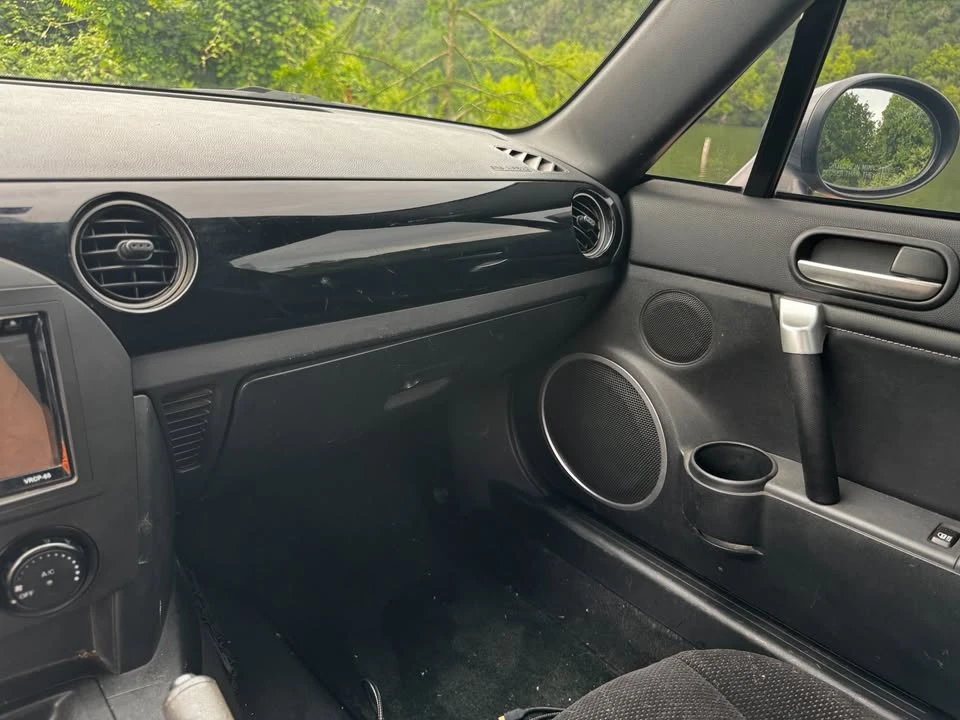 2006 Mazda NC MX-5 Miata - Image 5 of 10