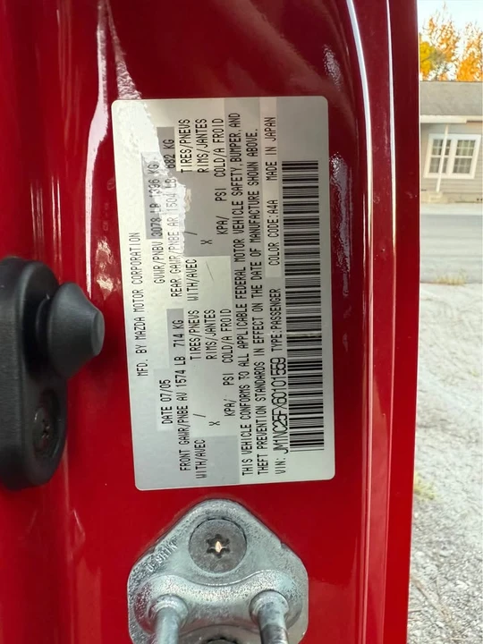 2006 Mazda NC MX-5 Miata - Image 11 of 19