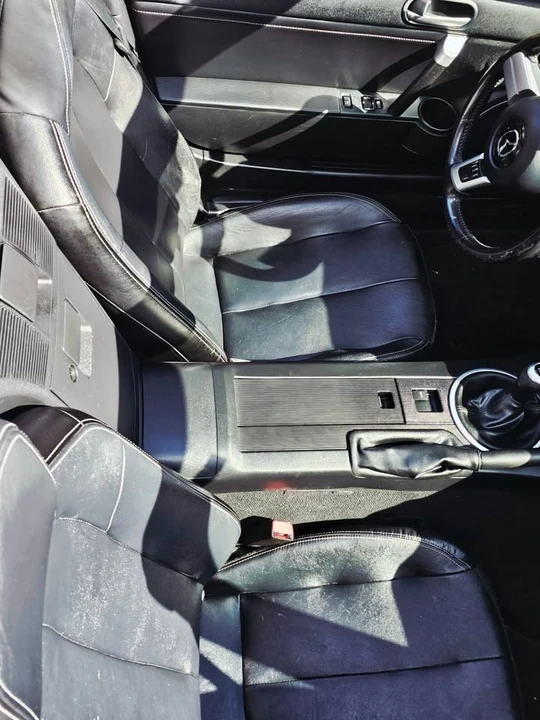 2006 Mazda NC MX-5 Miata - Image 5 of 8