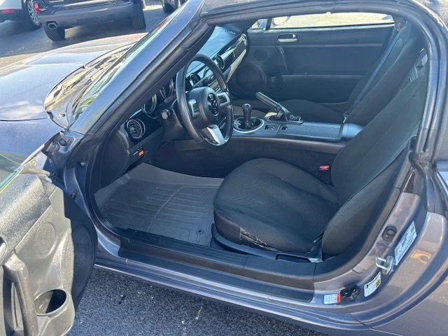 2006 Mazda NC MX-5 Miata - Image 5 of 11