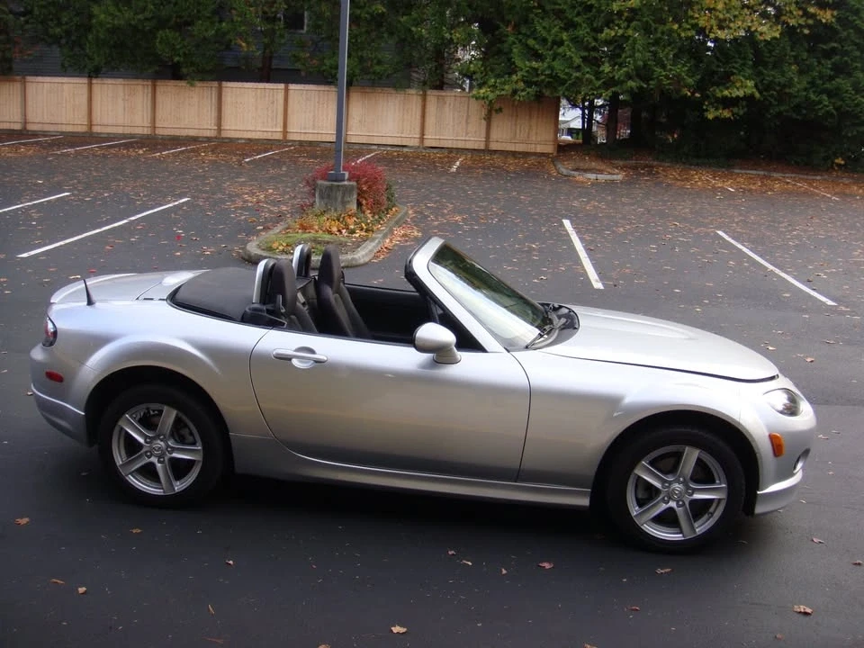 2006 Mazda NC MX-5 Miata - Image 13 of 19
