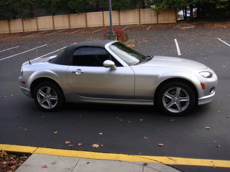 2006 Mazda NC MX-5 Miata - Image 2 of 19