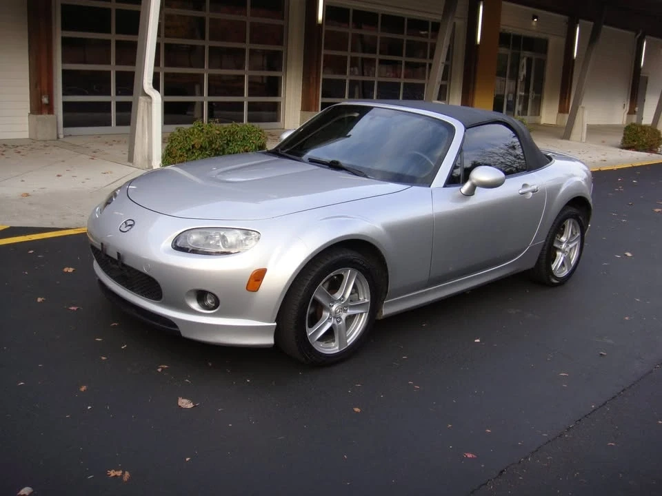 2006 Mazda NC MX-5 Miata - Image 5 of 19