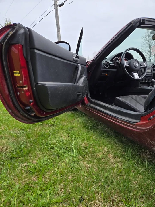 2006 Mazda NC MX-5 Miata - Image 6 of 10
