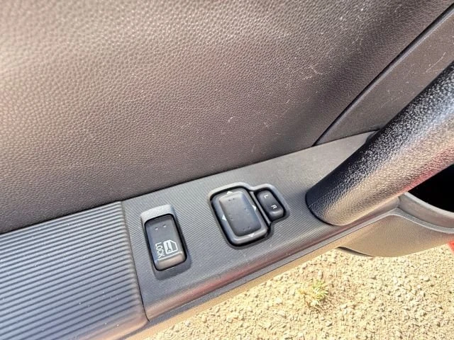 2006 Mazda NC MX-5 Miata - Image 17 of 19