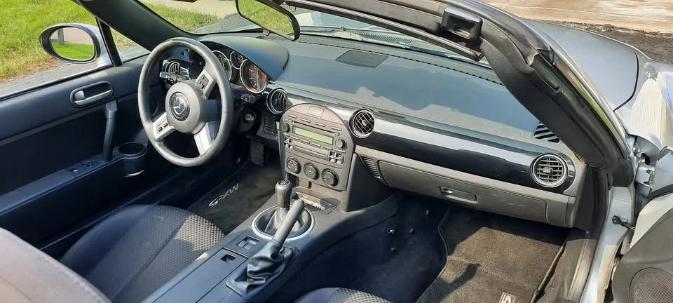 2006 Mazda NC MX-5 Miata - Image 2 of 2