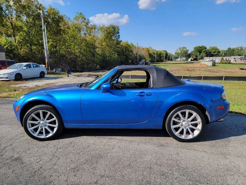2006 Mazda NC MX-5 Miata - Image 10 of 17