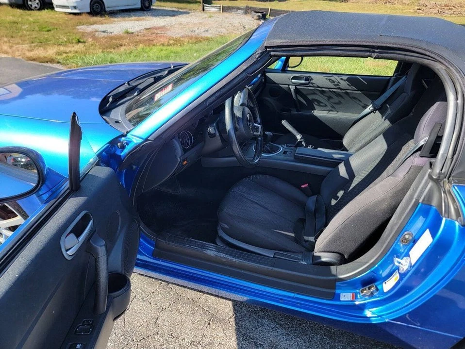 2006 Mazda NC MX-5 Miata - Image 11 of 17