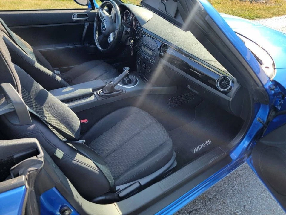 2006 Mazda NC MX-5 Miata - Image 14 of 17