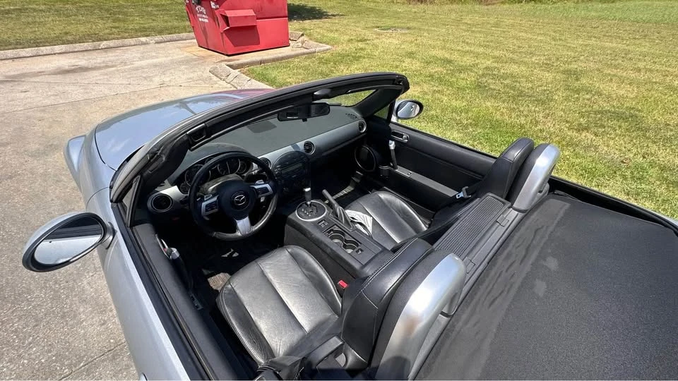 2006 Mazda NC MX-5 Miata - Image 2 of 3