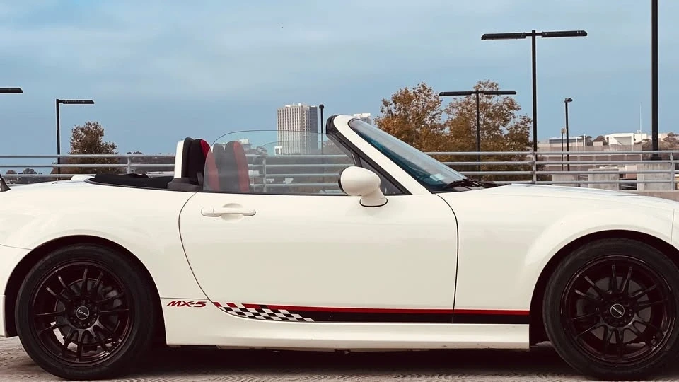 2006 Mazda NC MX-5 Miata - Image 10 of 12