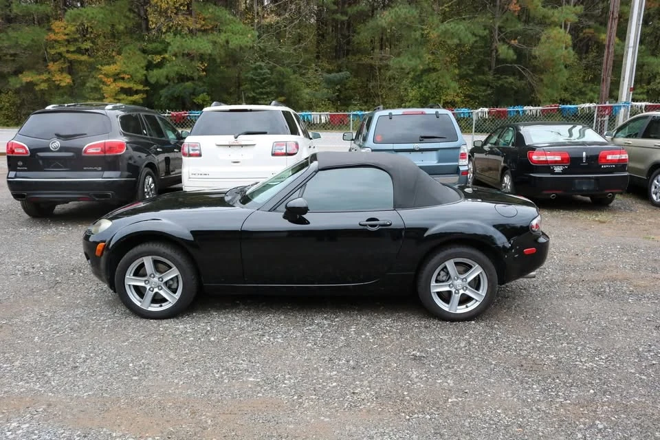 2006 Mazda NC MX-5 Miata - Image 2 of 19