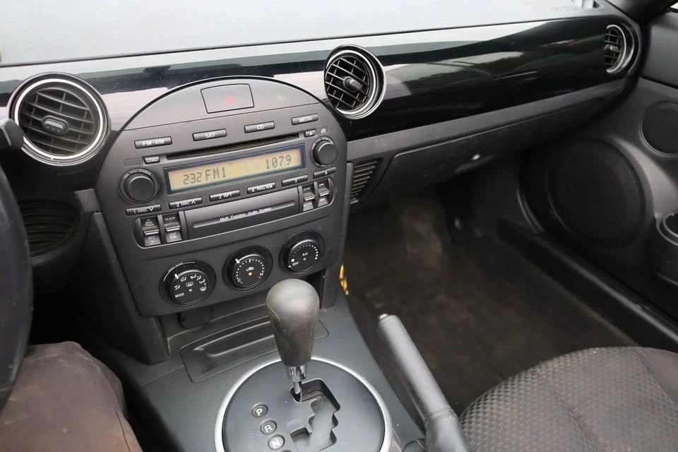 2006 Mazda NC MX-5 Miata - Image 17 of 19