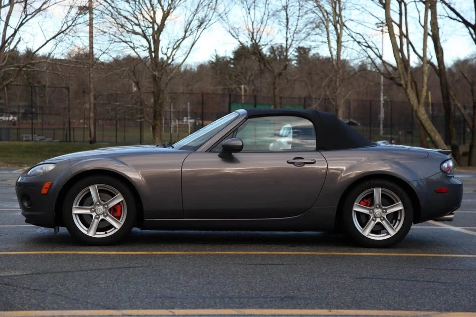 2006 Mazda NC MX-5 Miata - Image 5 of 8