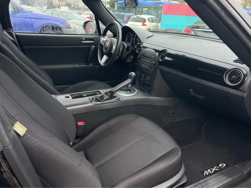 2006 Mazda NC MX-5 Miata - Image 5 of 8