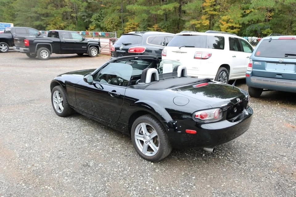 2006 Mazda NC MX-5 Miata - Image 10 of 19