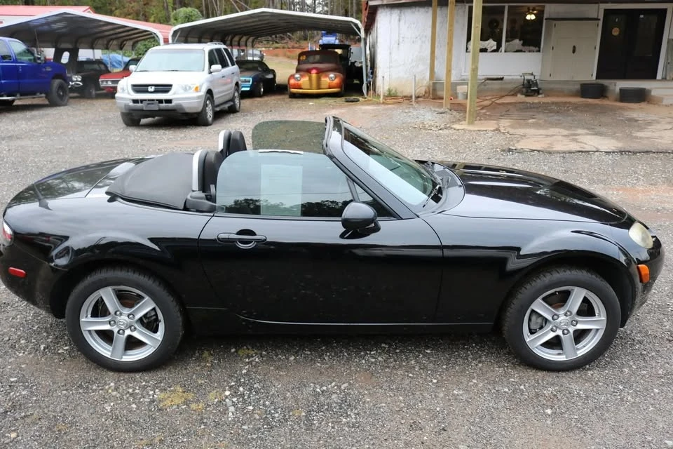 2006 Mazda NC MX-5 Miata - Image 13 of 19