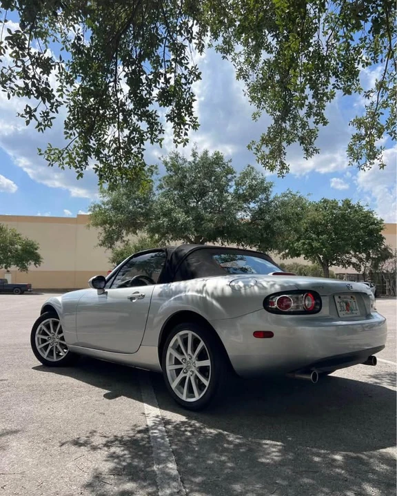 2006 Mazda NC MX-5 Miata - Image 5 of 10