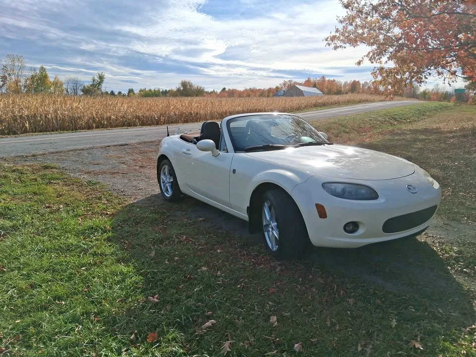 2006 Mazda NC MX-5 Miata - Image 4 of 10