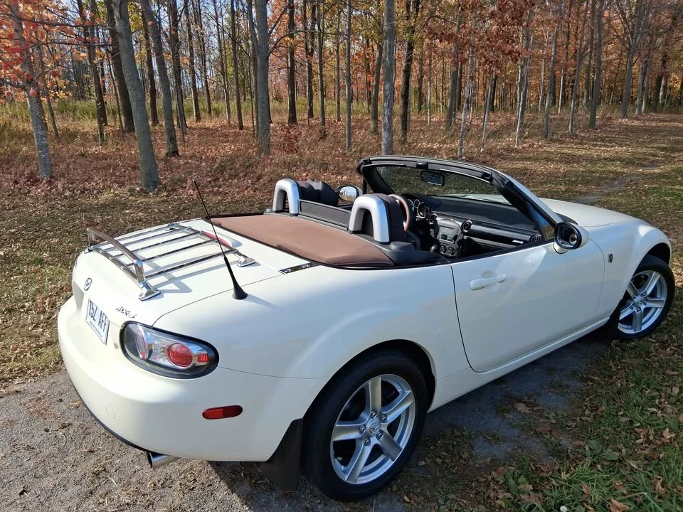 2006 Mazda NC MX-5 Miata - Image 5 of 10
