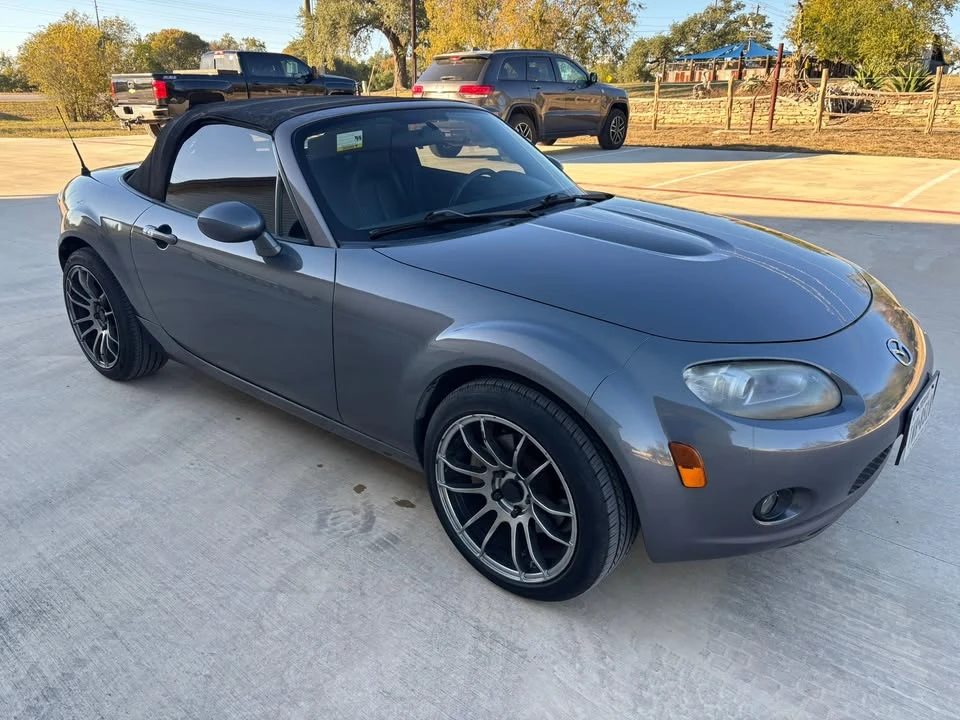 2006 Mazda NC MX-5 Miata - Image 2 of 20