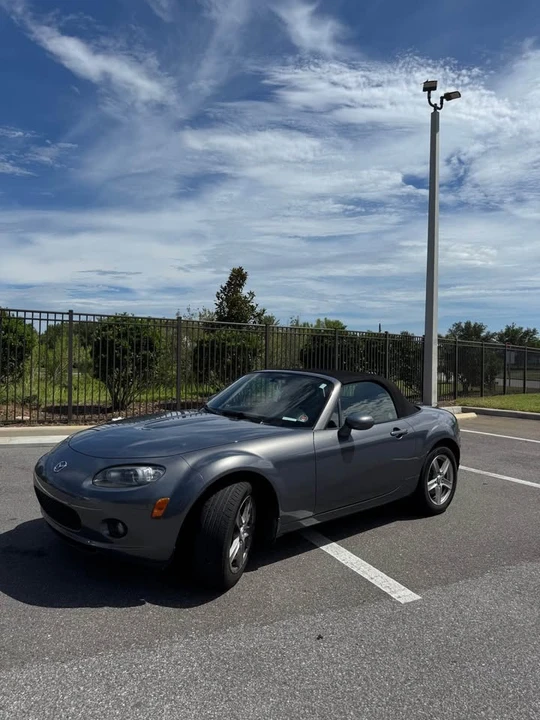 2006 Mazda NC MX-5 Miata - Image 5 of 10